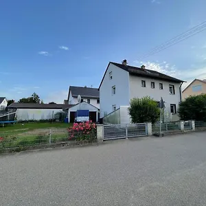  Apartment Guntia Mit Großem Garten